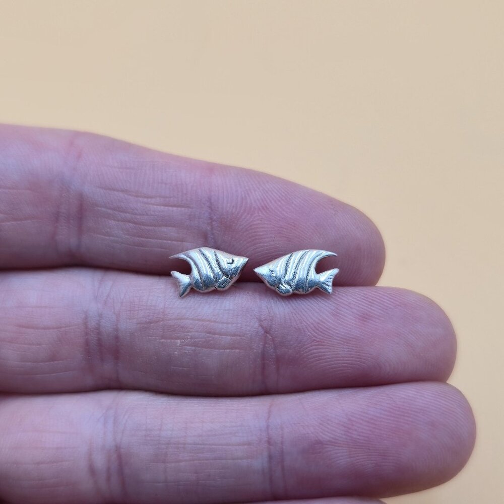 Sterling Silver Adorable Small Fish Stud Earrings A5741